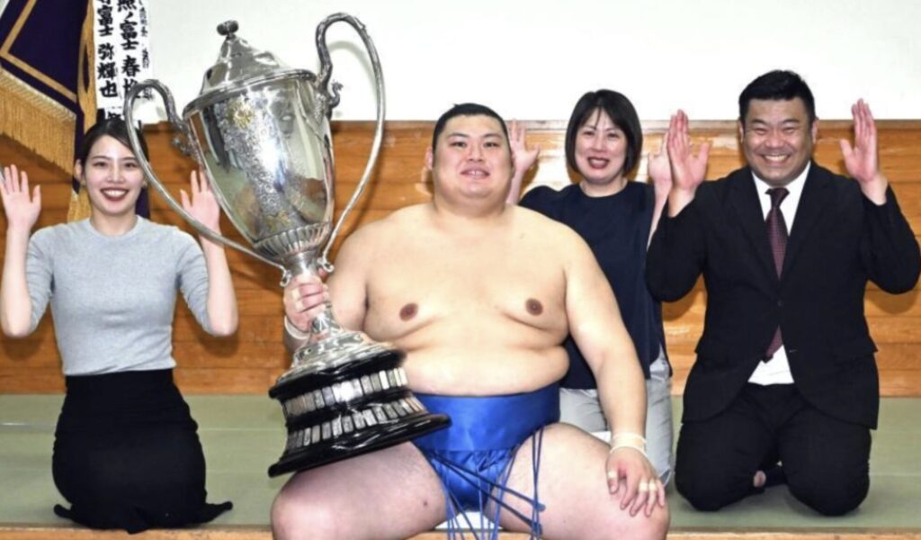大の里の妹画像